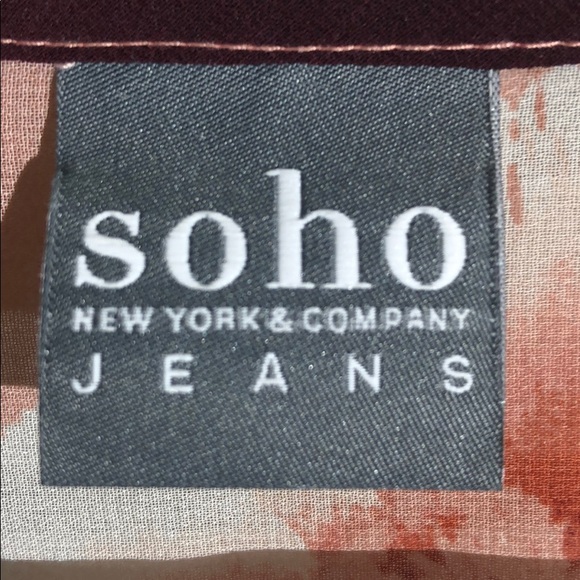 Soho New York & company Sheer floral top. Ombré. - Picture 2 of 5